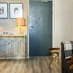 Apartment At The Decks